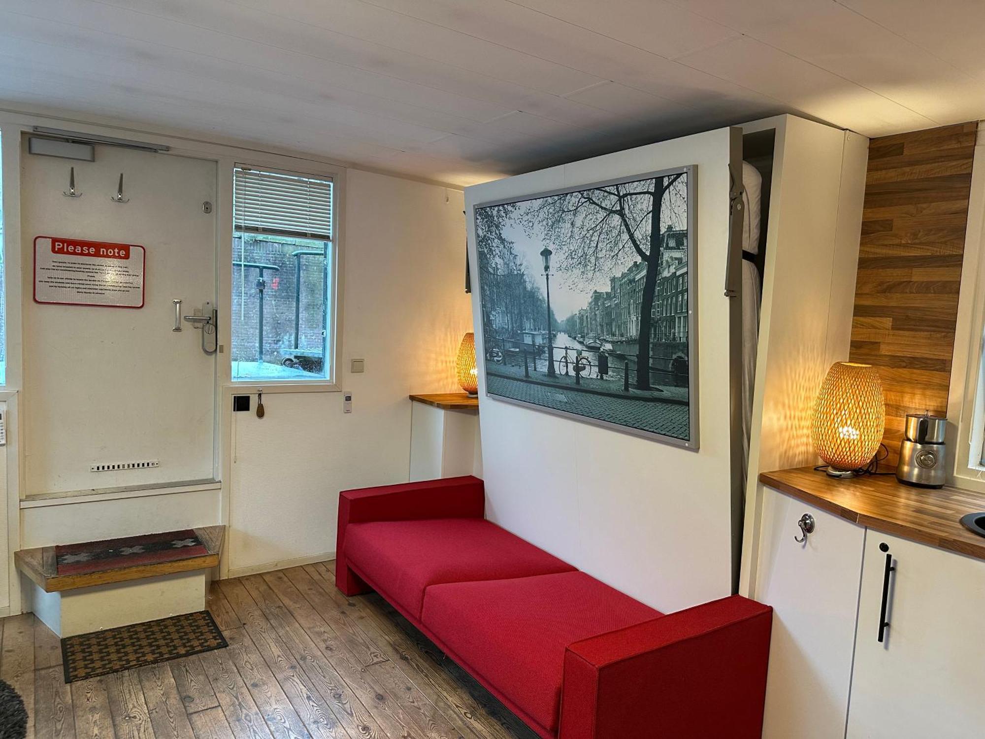 Boat No Breakfast Hotel Amsterdam Bagian luar foto